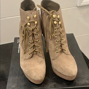 Women's Tan Lace-Up Ankle Boots